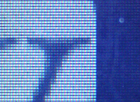 iPhone 4 Retina Display x50 magnification